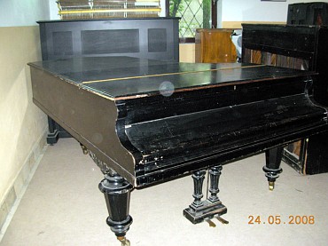 Fortepian Bechstein przed renowacją