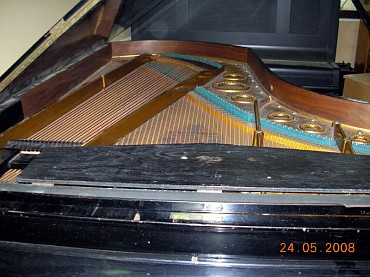 Fortepian Bechstein przed renowacją